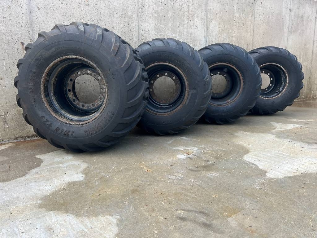 Trelleborg 710/40B22.5 AMPT - Tire for Construction machinery: picture 1 Trelleborg 710/40B22.5 AMPT - Tire for Construction machinery: picture 1