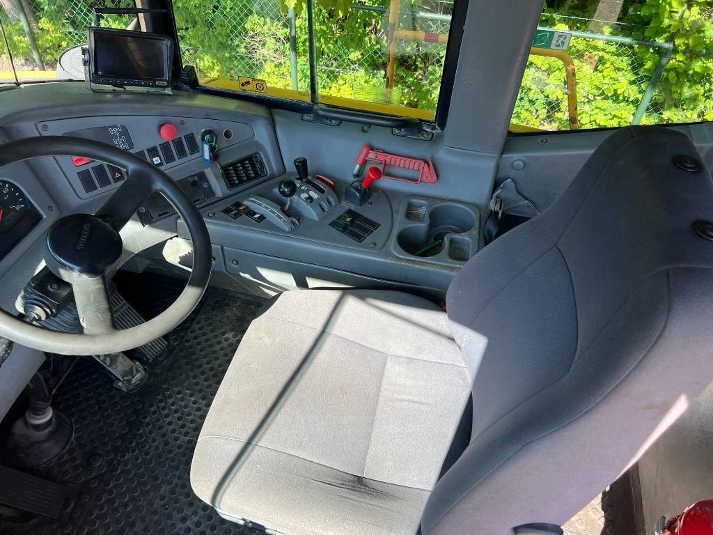 Articulated dumper Volvo A 30 D: picture 14