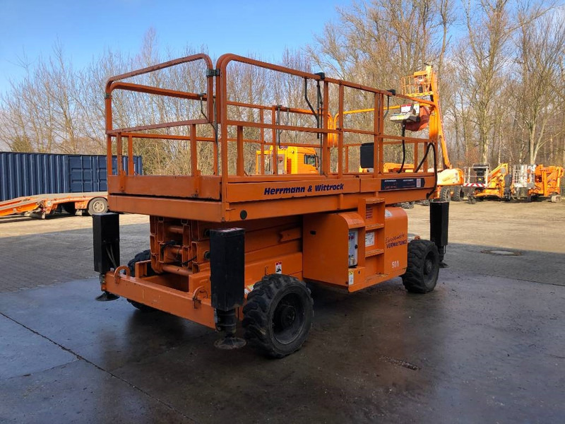 Haulotte H 12 SX - Scissor lift: picture 3 Haulotte H 12 SX - Scissor lift: picture 3