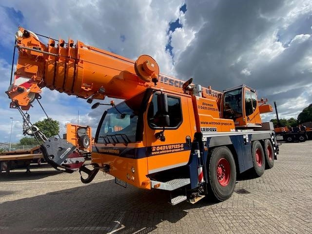 Liebherr LTM 1055-3.2 - All terrain crane: picture 2 Liebherr LTM 1055-3.2 - All terrain crane: picture 2