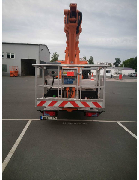Palfinger P 300 KS - Truck mounted aerial platform: picture 4 Palfinger P 300 KS - Truck mounted aerial platform: picture 4
