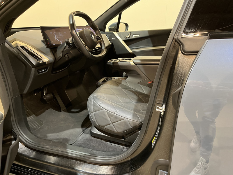 SUV BMW iX xDrive40 High Executive 77 kWh / Luchtvering / Pano / Harman Kardon / Trekhaak / Sportpakket / 27.750 KM !!: picture 7