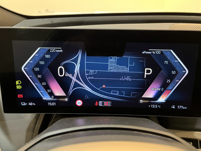 SUV BMW iX xDrive40 High Executive 77 kWh / Luchtvering / Pano / Harman Kardon / Trekhaak / Sportpakket / 27.750 KM !!: picture 10