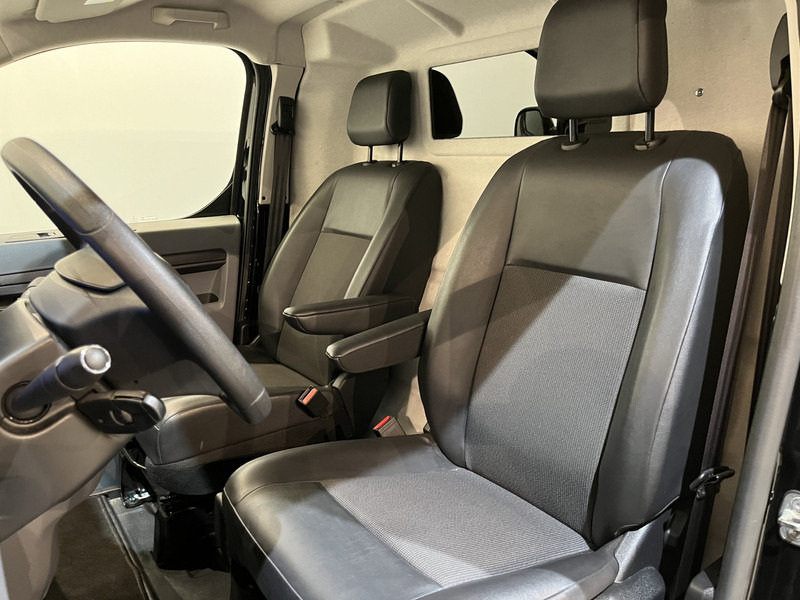 Lease a Peugeot e-Expert L2 Premium 75 kWh Servicebus / Van den Born Inrichting / 100% Elektrisch / Airco / Camera / Cruise Control / Navigatie / CarPlay / 12.400 KM !! Peugeot e-Expert L2 Premium 75 kWh Servicebus / Van den Born Inrichting / 100% Elektrisch / Airco / Camera / Cruise Control / Navigatie / CarPlay / 12.400 KM !!: picture 6