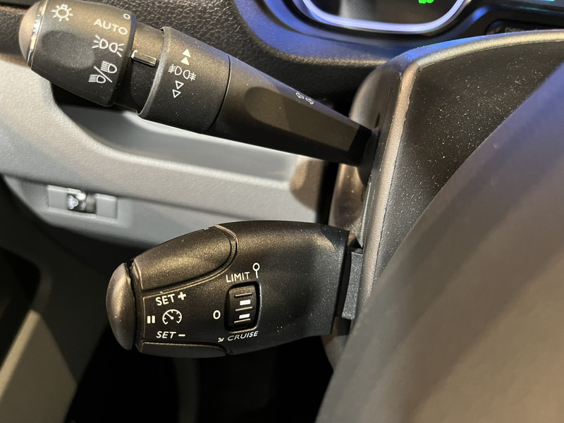 Lease a Peugeot e-Expert L2 Premium 75 kWh Servicebus / Van den Born Inrichting / 100% Elektrisch / Airco / Camera / Cruise Control / Navigatie / CarPlay / 12.400 KM !! Peugeot e-Expert L2 Premium 75 kWh Servicebus / Van den Born Inrichting / 100% Elektrisch / Airco / Camera / Cruise Control / Navigatie / CarPlay / 12.400 KM !!: picture 12