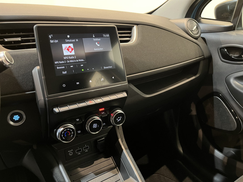 Renault ZOE R110 Life 52 kWh (Incl. Accu) / CarPlay / Airco / Cruise Control / 62.600 KM !! Prijs ex BTW € 11.500,- - Hatchback: picture 5 Renault ZOE R110 Life 52 kWh (Incl. Accu) / CarPlay / Airco / Cruise Control / 62.600 KM !! Prijs ex BTW € 11.500,- - Hatchback: picture 5