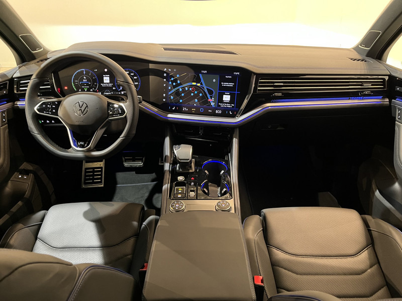 Volkswagen Touareg R 3.0 TSi 462 PK eHybrid 4MOTION Full Options / Luchtvering / IQ Matrix / 360 Camera / Panoramadak / Head-Up / Leder / Stoelventilatie / Stoelverwarming - SUV: picture 2 Volkswagen Touareg R 3.0 TSi 462 PK eHybrid 4MOTION Full Options / Luchtvering / IQ Matrix / 360 Camera / Panoramadak / Head-Up / Leder / Stoelventilatie / Stoelverwarming - SUV: picture 2