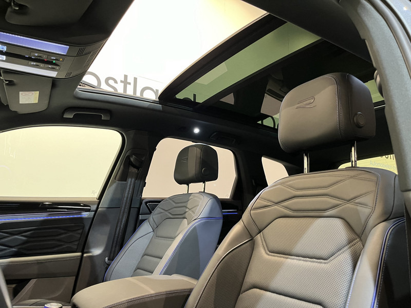 Volkswagen Touareg R 3.0 TSi 462 PK eHybrid 4MOTION Full Options / Luchtvering / IQ Matrix / 360 Camera / Panoramadak / Head-Up / Leder / Stoelventilatie / Stoelverwarming - SUV: picture 5 Volkswagen Touareg R 3.0 TSi 462 PK eHybrid 4MOTION Full Options / Luchtvering / IQ Matrix / 360 Camera / Panoramadak / Head-Up / Leder / Stoelventilatie / Stoelverwarming - SUV: picture 5