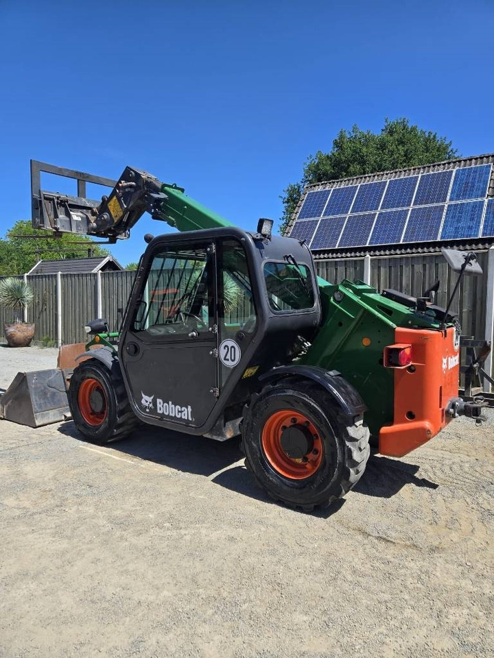 Bobcat T 2250 - Telescopic handler: picture 2 Bobcat T 2250 - Telescopic handler: picture 2