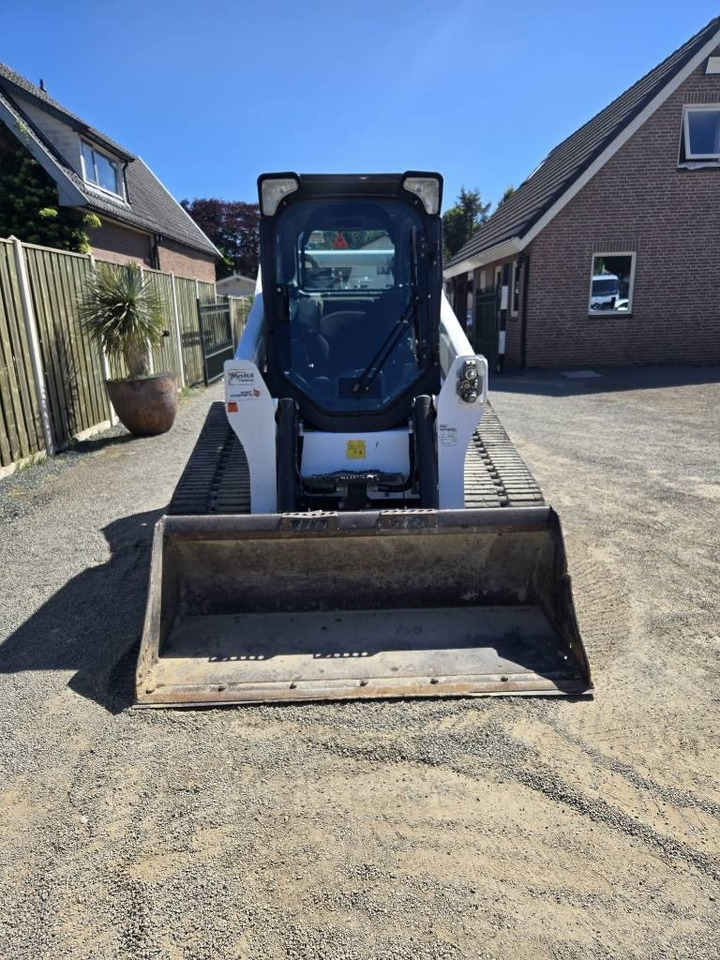 Skid steer loader Bobcat T 650: picture 6