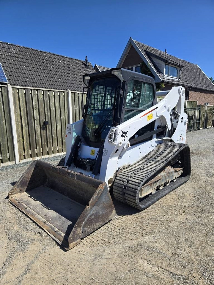Skid steer loader Bobcat T 650: picture 7