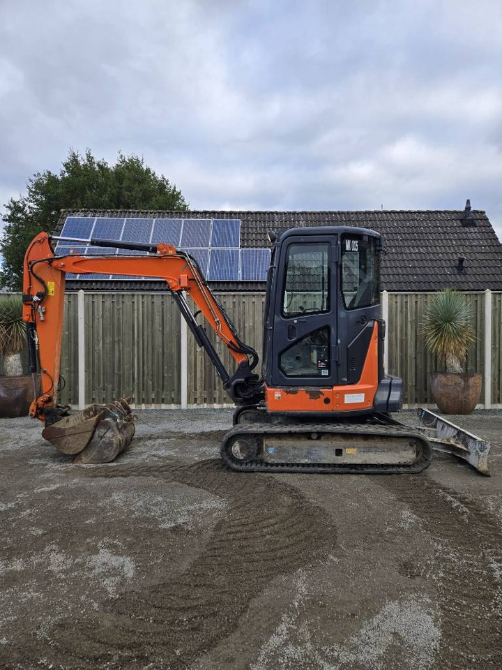 Hitachi ZX 38 U-5 A - Mini excavator: picture 1 Hitachi ZX 38 U-5 A - Mini excavator: picture 1