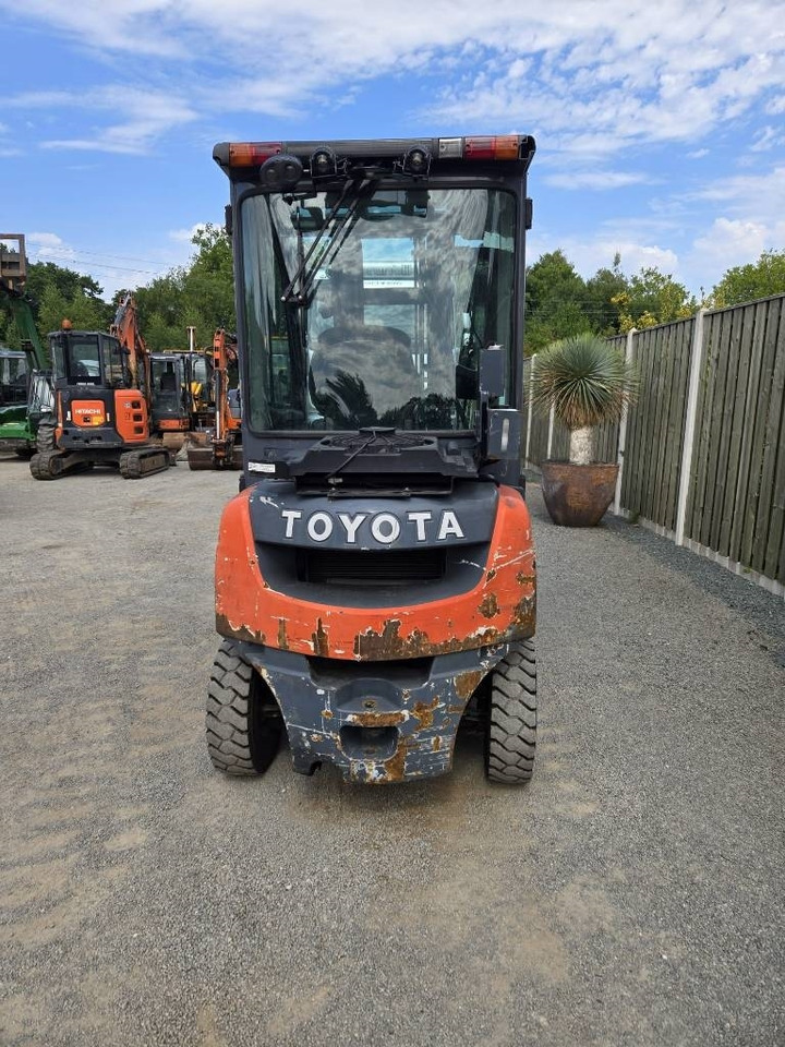 Toyota 8 FD 20 - Diesel forklift: picture 3 Toyota 8 FD 20 - Diesel forklift: picture 3