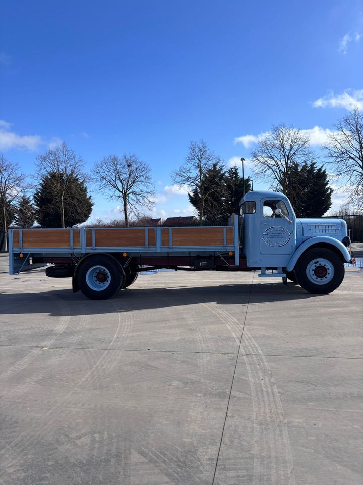 Dropside/ Flatbed truck Scania Scania 111: picture 10 Dropside/ Flatbed truck Scania Scania 111: picture 10