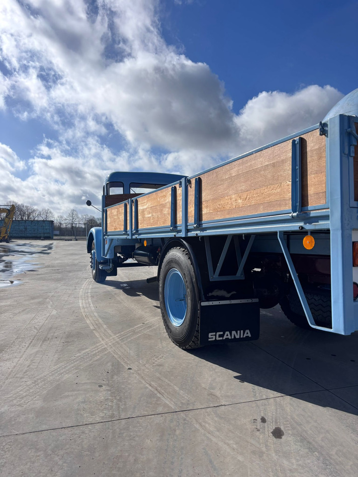 Dropside/ Flatbed truck Scania Scania 111: picture 12 Dropside/ Flatbed truck Scania Scania 111: picture 12