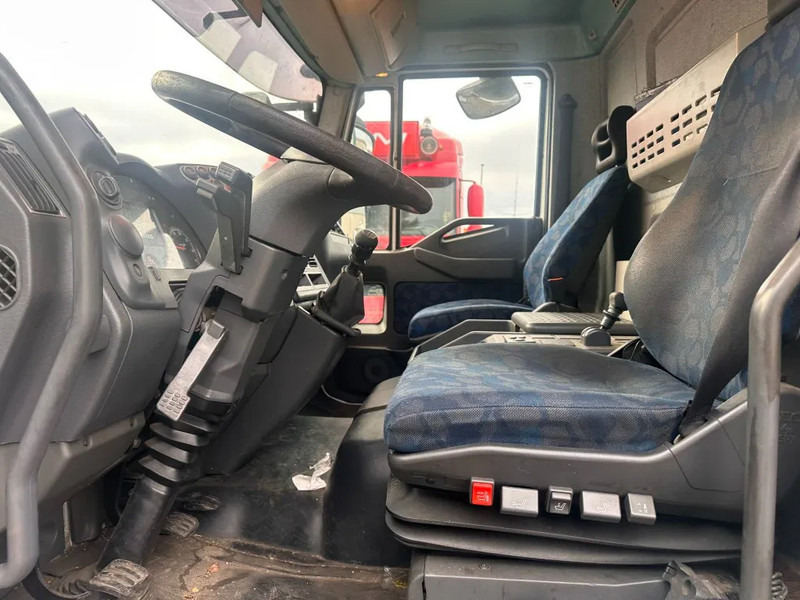 Iveco 180 E25 - Box truck: picture 4 Iveco 180 E25 - Box truck: picture 4
