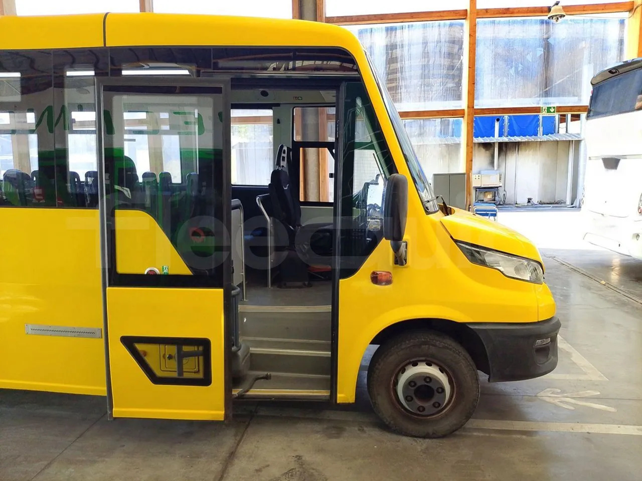 School bus Iveco Indcar: picture 13