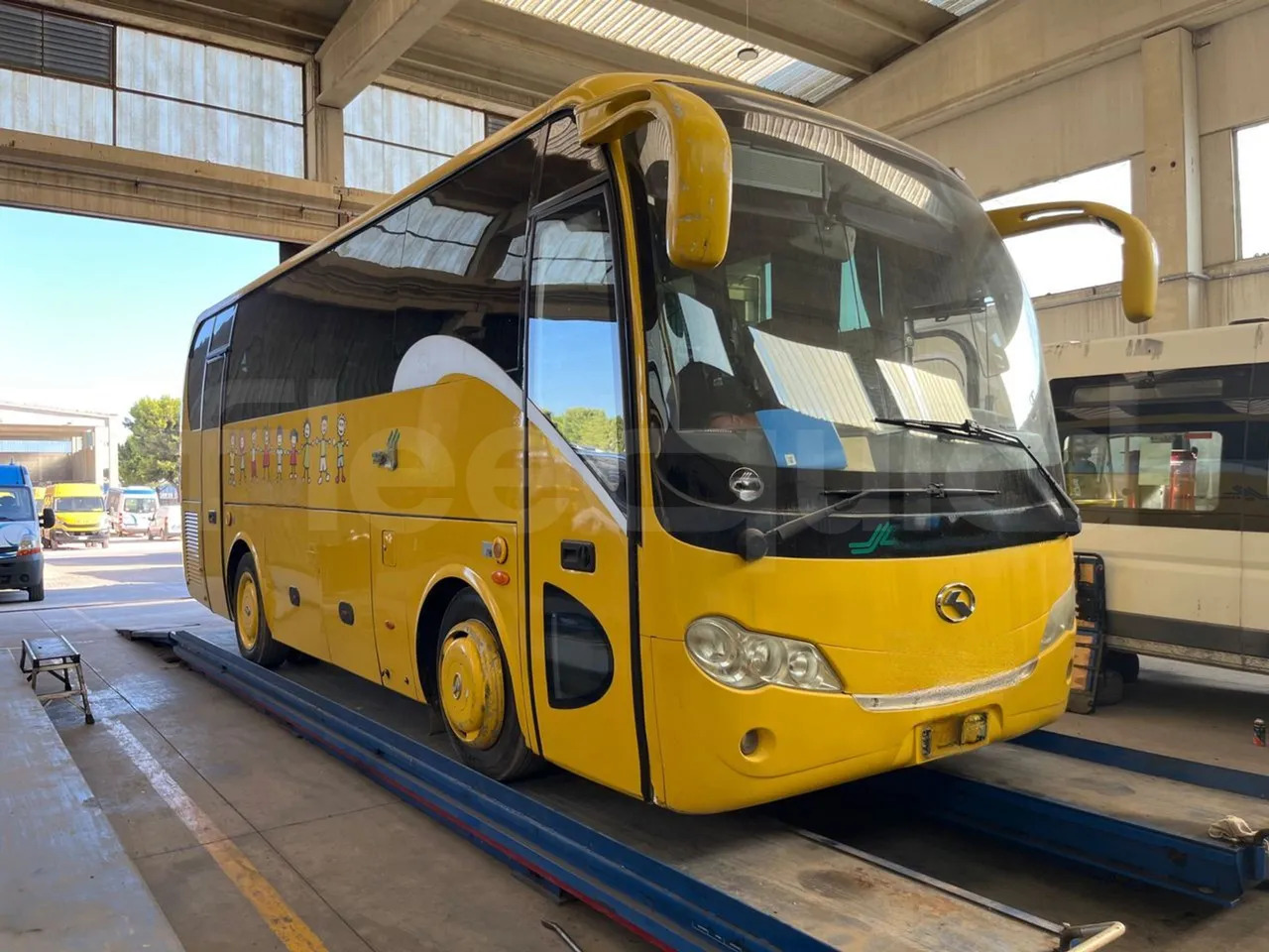 King Long XMQ6800 - Coach: picture 1 King Long XMQ6800 - Coach: picture 1