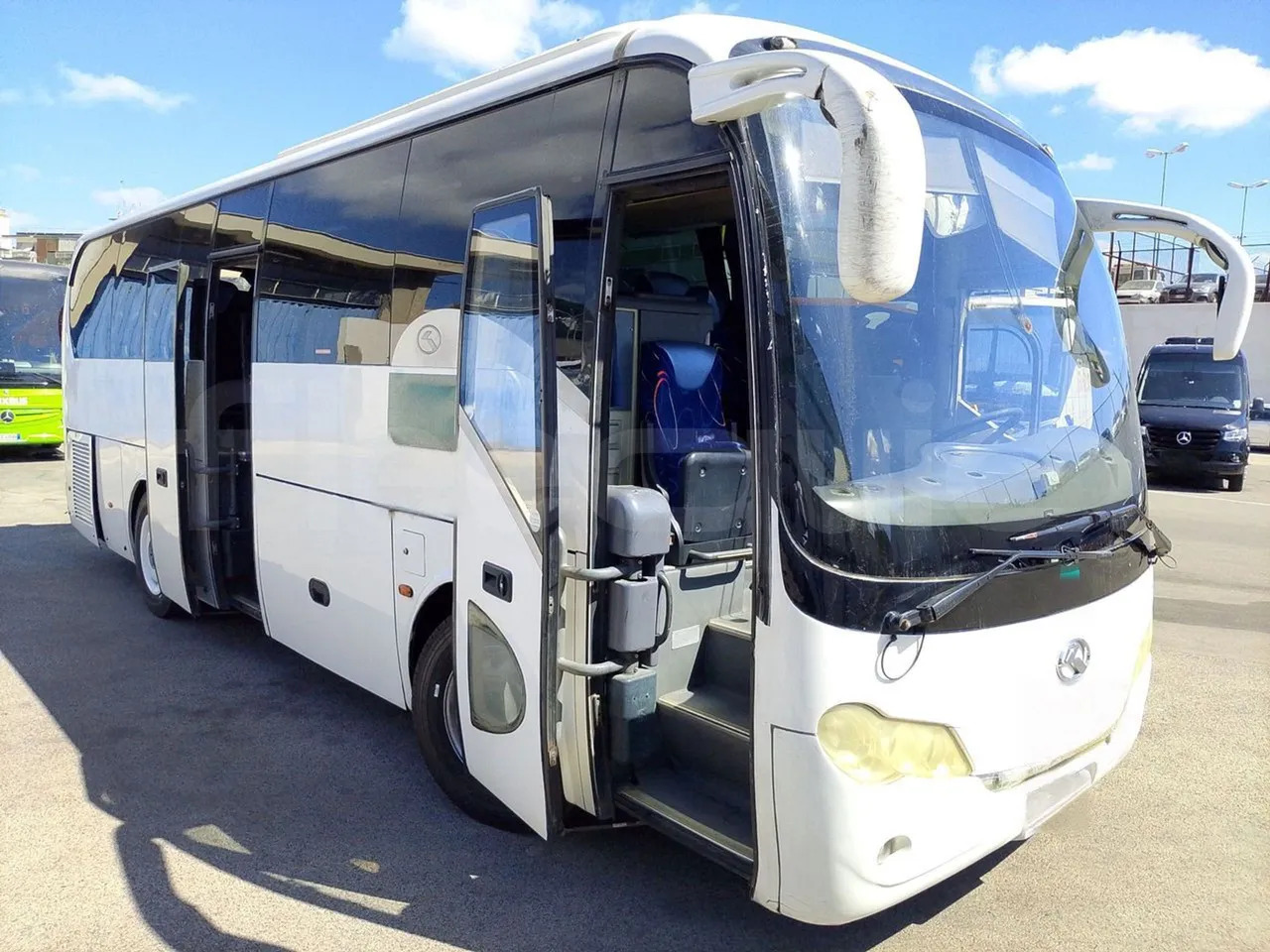 Coach King Long XMQ6900: picture 12