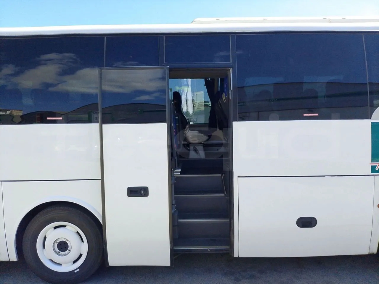 Coach King Long XMQ6900: picture 17