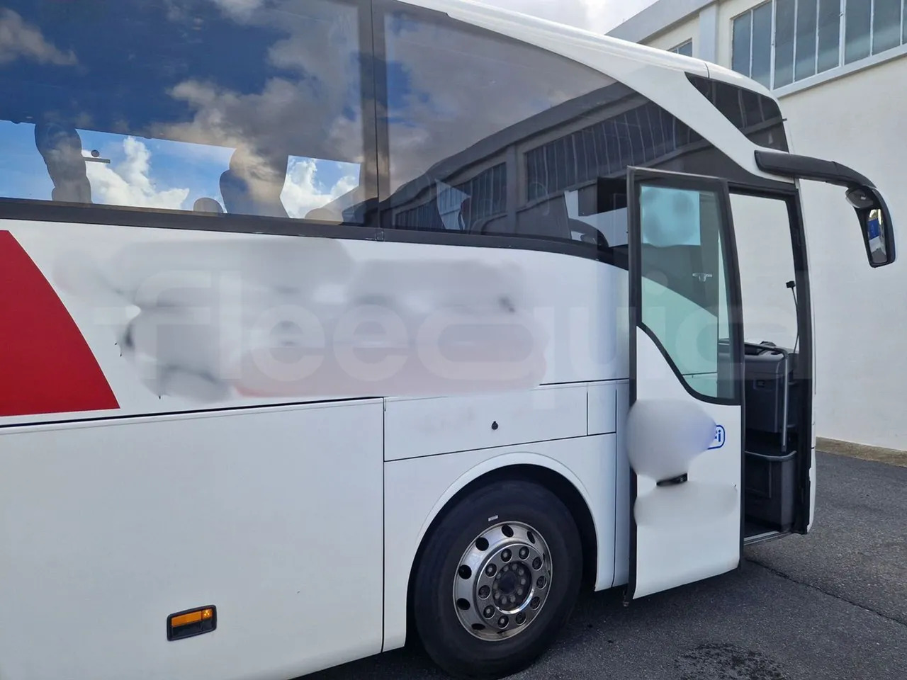 Coach Mercedes-Benz Tourismo: picture 18