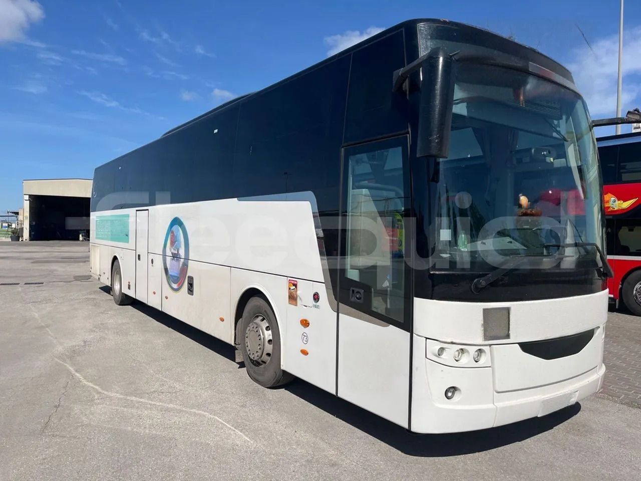 Coach Van Hool EX16 MID: picture 1