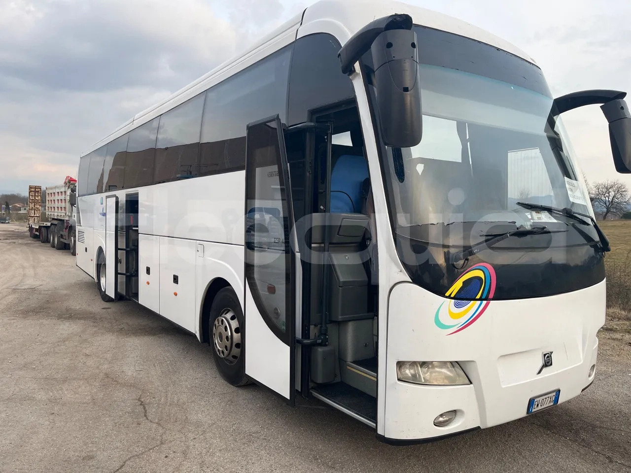 Lease a  Volvo B12 Volvo B12: picture 10