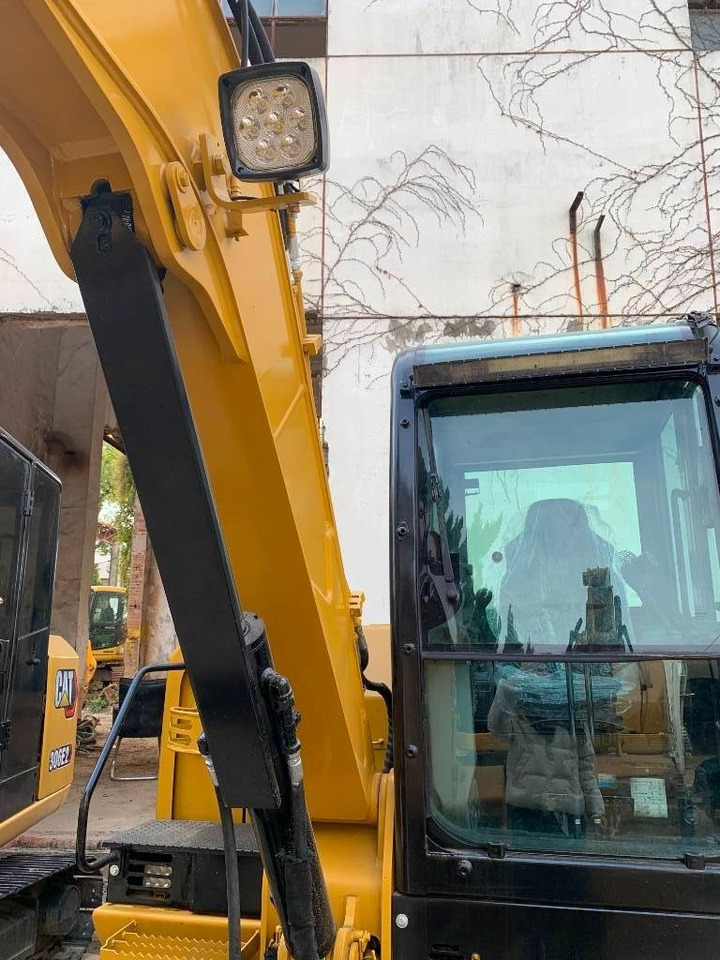 CAT 305.5E2 - Crawler excavator: picture 4 CAT 305.5E2 - Crawler excavator: picture 4