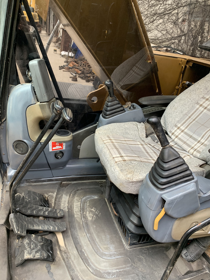 CATERPILLAR 320D2 - Wheel excavator: picture 5 CATERPILLAR 320D2 - Wheel excavator: picture 5