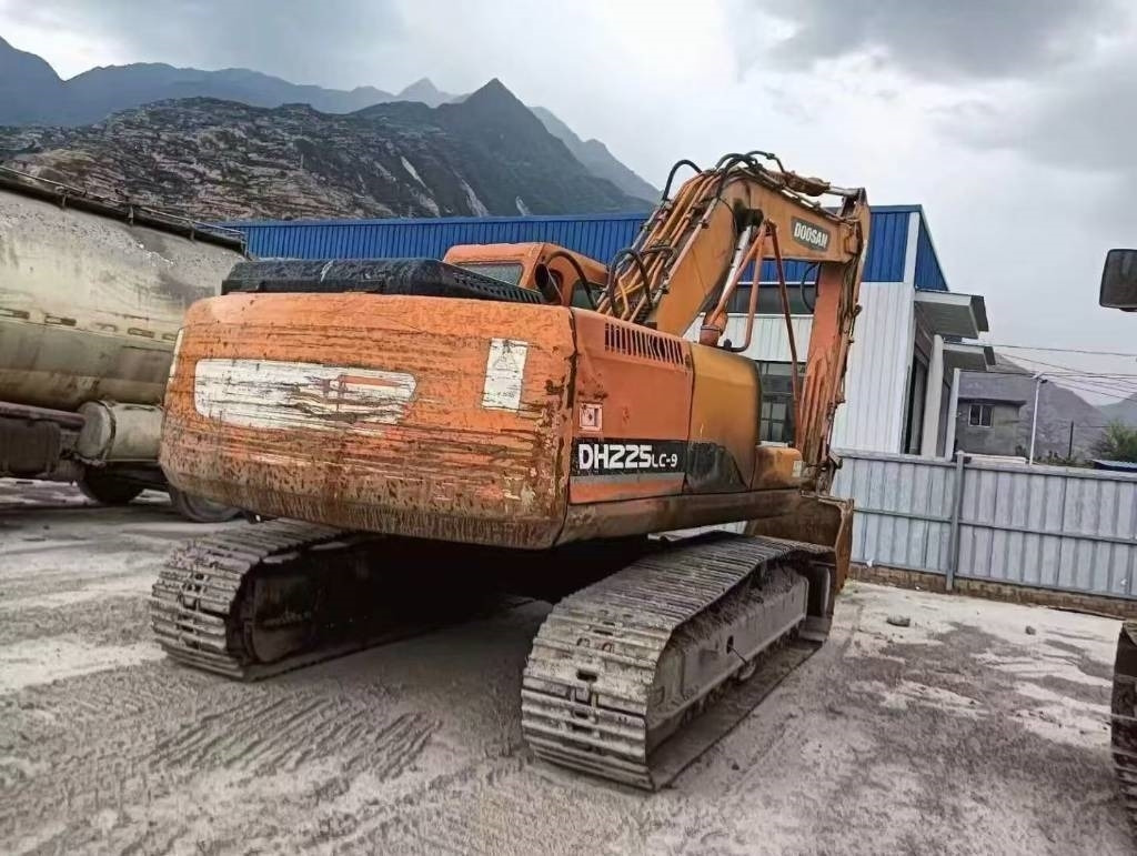 Doosan DX 225 DH225LC-9 - Crawler excavator: picture 4 Doosan DX 225 DH225LC-9 - Crawler excavator: picture 4