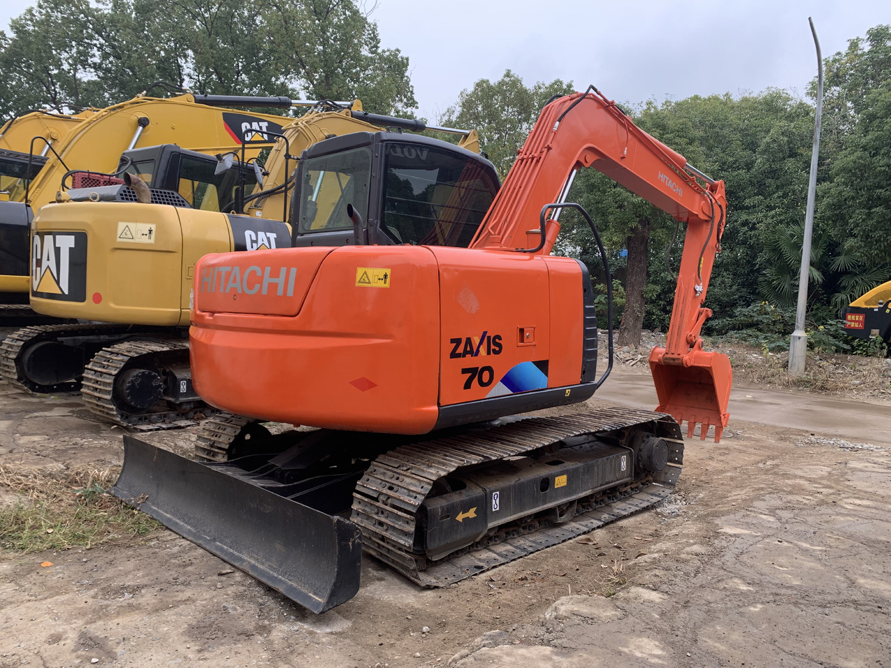 HITACHI ZAXIS 70 - Crawler excavator: picture 2 HITACHI ZAXIS 70 - Crawler excavator: picture 2