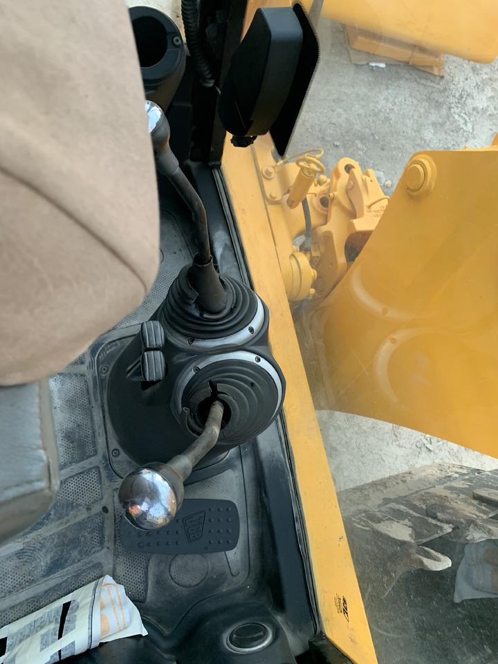 Wheel loader JCB 4CX: picture 7