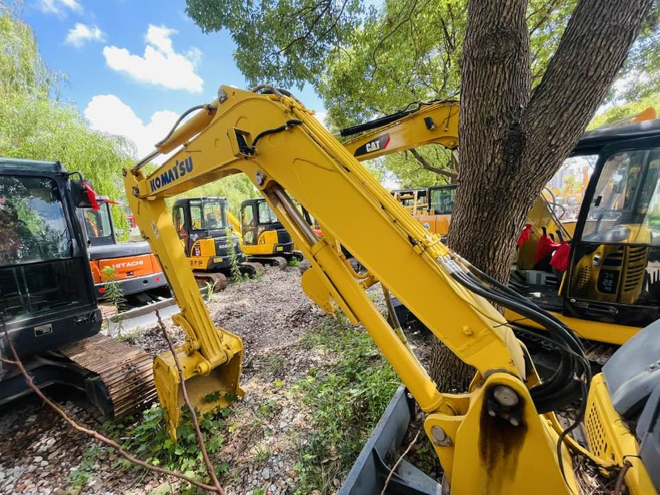 Mini excavator Komatsu PC55MR: picture 6