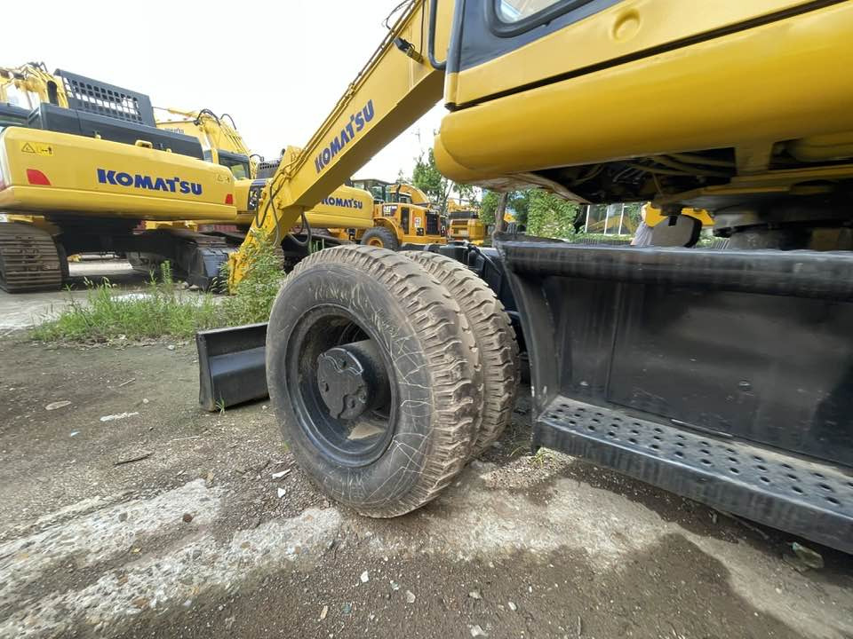 Wheel excavator Komatsu PW160: picture 16