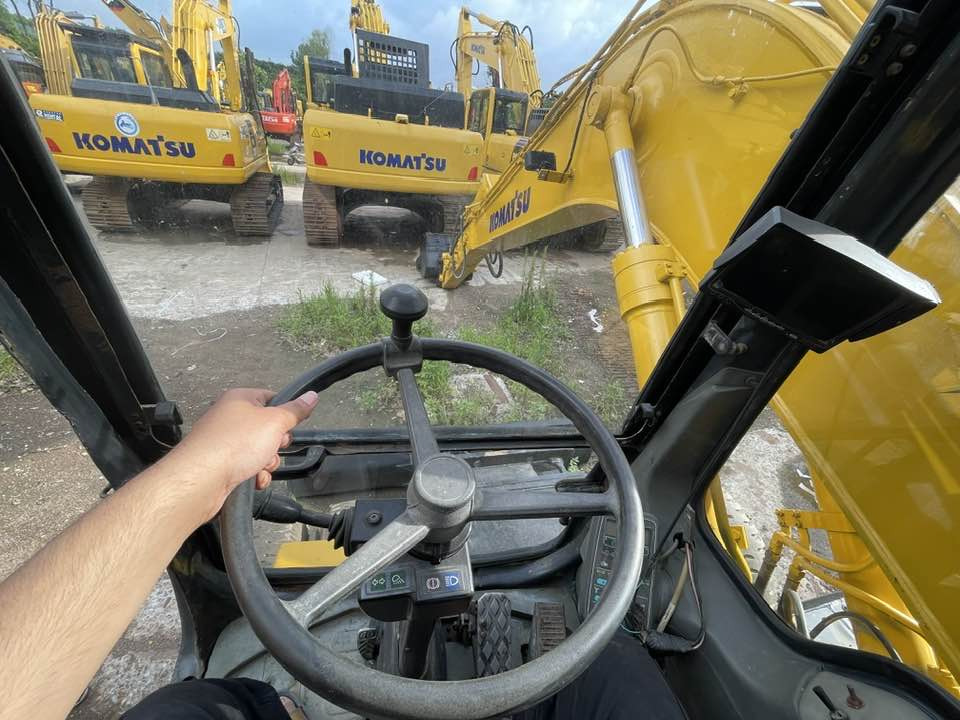 Wheel excavator Komatsu PW160: picture 6