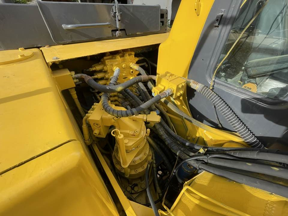 Wheel excavator Komatsu PW160: picture 11