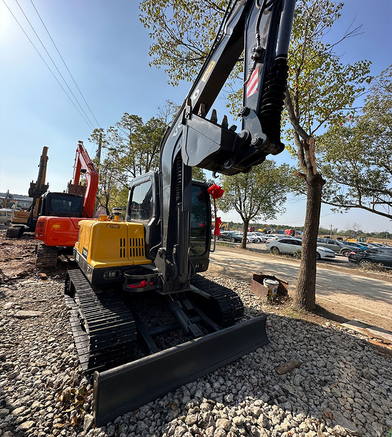 VOLVO EC60D - Crawler excavator: picture 3 VOLVO EC60D - Crawler excavator: picture 3