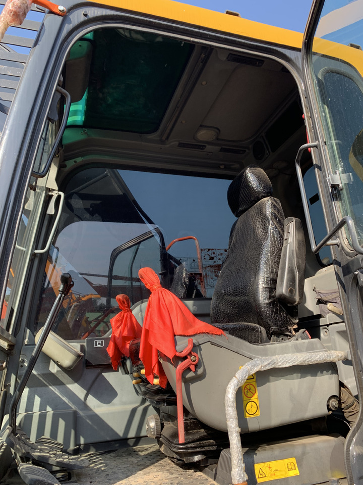 Excavator Volvo EC210D: picture 10