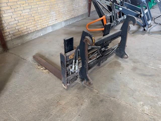 Kirk 2500KG HYDR. SAMLE/S  - Forks for Construction machinery: picture 1 Kirk 2500KG HYDR. SAMLE/S  - Forks for Construction machinery: picture 1