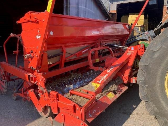 Kuhn HR4004/INTEGRA - Combine seed drill: picture 1 Kuhn HR4004/INTEGRA - Combine seed drill: picture 1