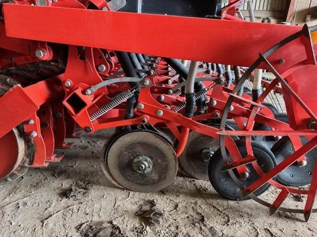 Kuhn SITERA 4000 + TF1500  - Combine seed drill: picture 4 Kuhn SITERA 4000 + TF1500  - Combine seed drill: picture 4