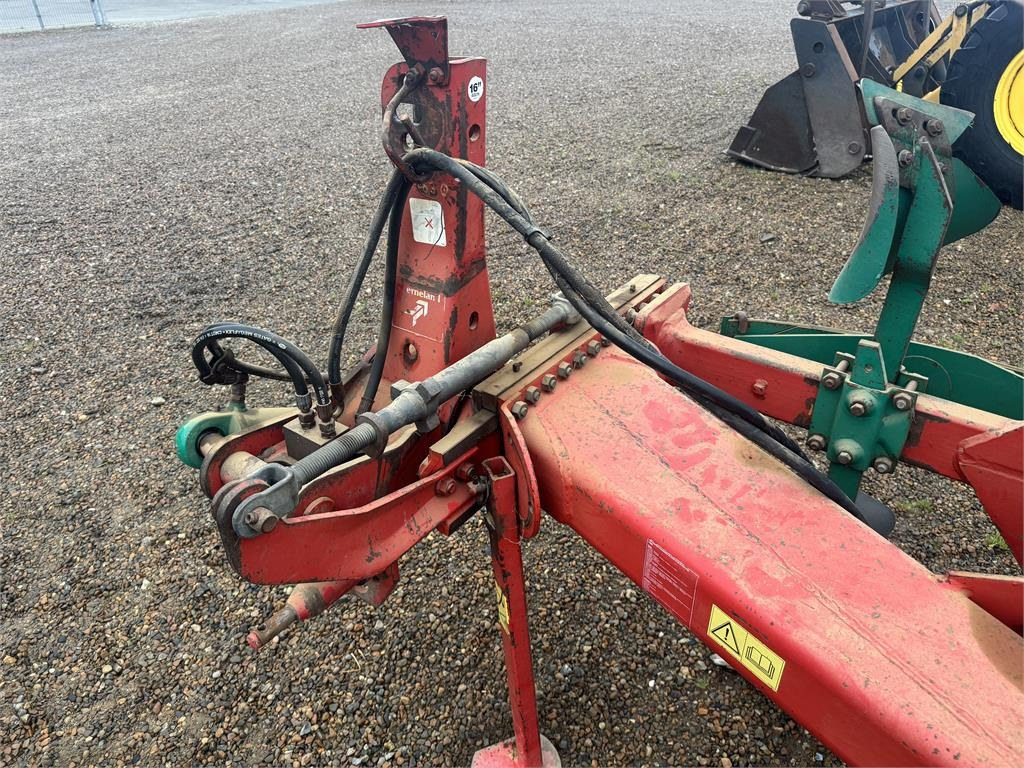Kverneland F 160 - 4 FURET - Plow: picture 2 Kverneland F 160 - 4 FURET - Plow: picture 2