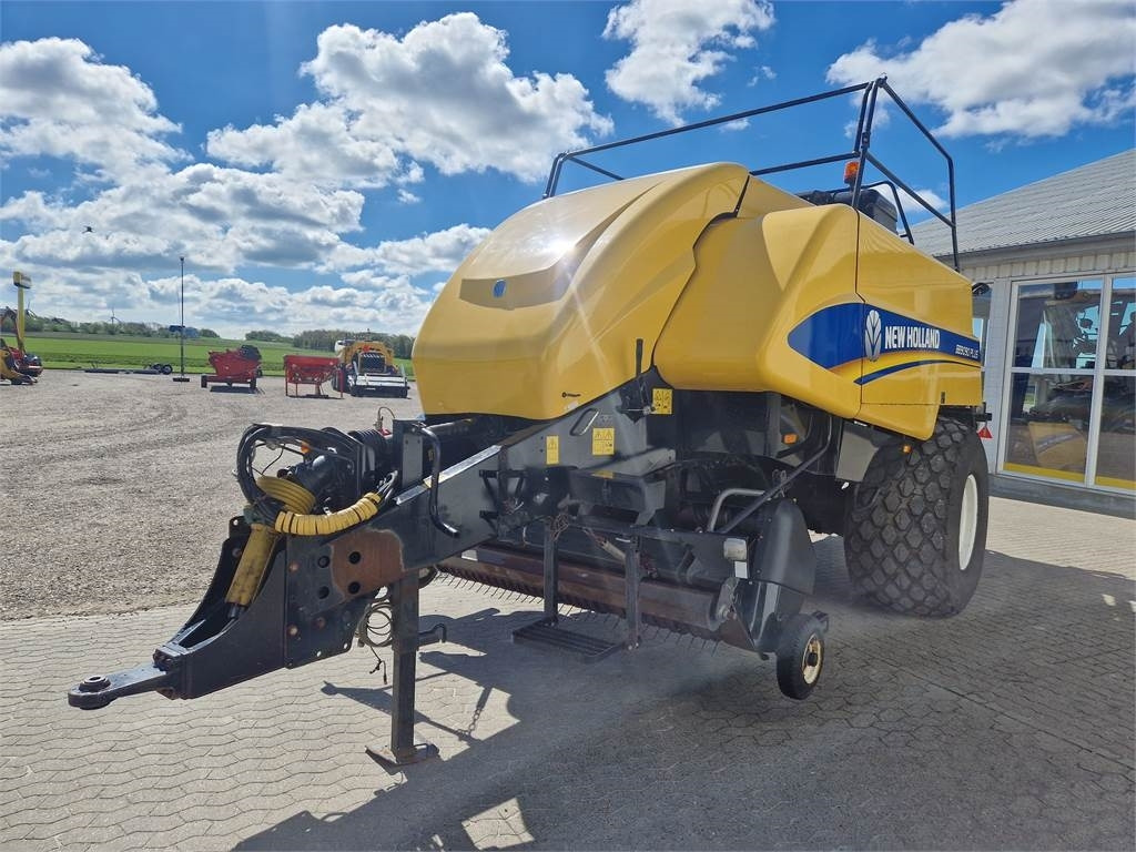 New Holland BB9090 + POMI VOGN - Square baler: picture 2 New Holland BB9090 + POMI VOGN - Square baler: picture 2