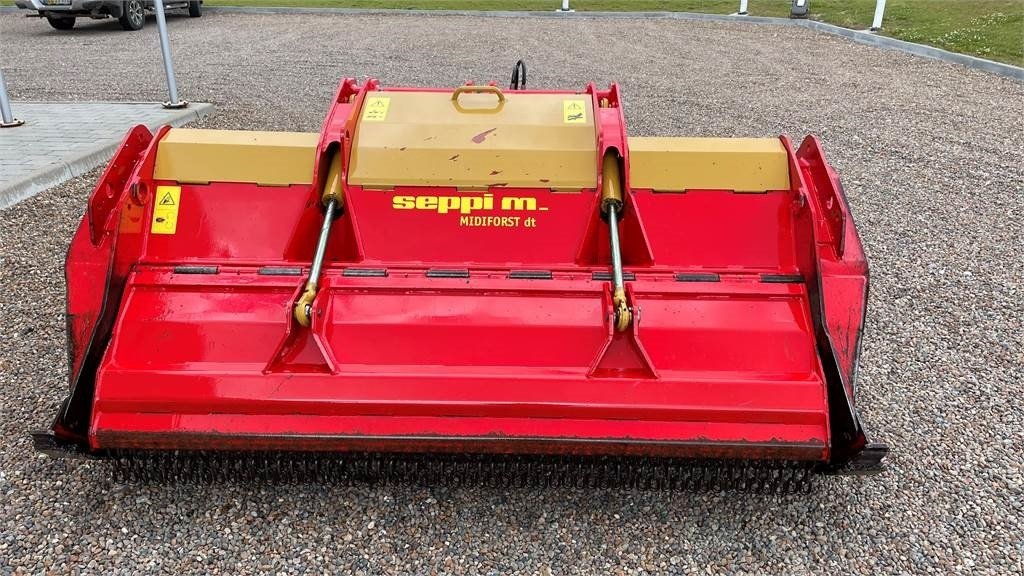 Seppi MIDIFORST DT 200 - Forestry mulcher: picture 1 Seppi MIDIFORST DT 200 - Forestry mulcher: picture 1