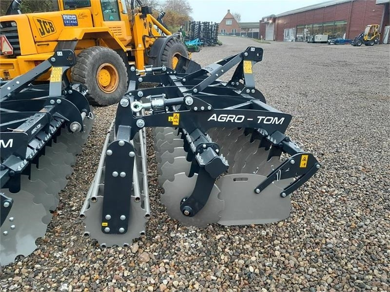 Agro - TOM 4 METERS - Disc harrow: picture 1 Agro - TOM 4 METERS - Disc harrow: picture 1