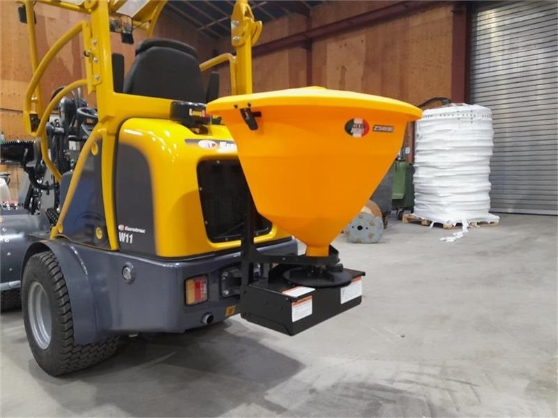 - - - BOXER - Sand/ Salt spreader for Municipal/ Special vehicle: picture 4 - - - BOXER - Sand/ Salt spreader for Municipal/ Special vehicle: picture 4