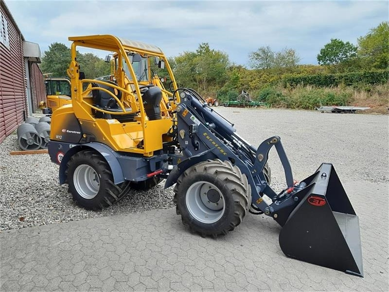 Compact loader Eurotrac W12: picture 6