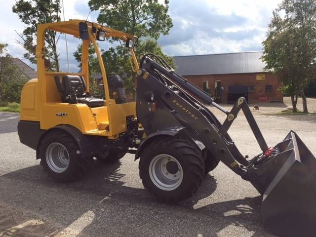 Eurotrac W12 - Compact loader: picture 4 Eurotrac W12 - Compact loader: picture 4