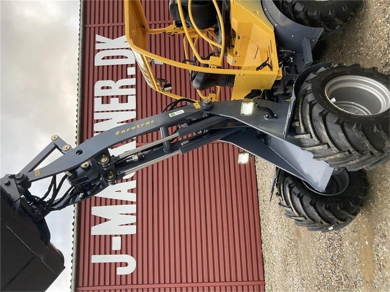 Compact loader Eurotrac W12F XL lang arm: picture 9