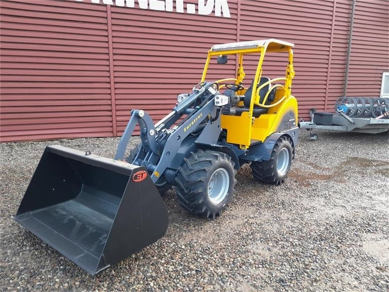 Eurotrac W12S m. mellem arm - Compact loader: picture 2 Eurotrac W12S m. mellem arm - Compact loader: picture 2